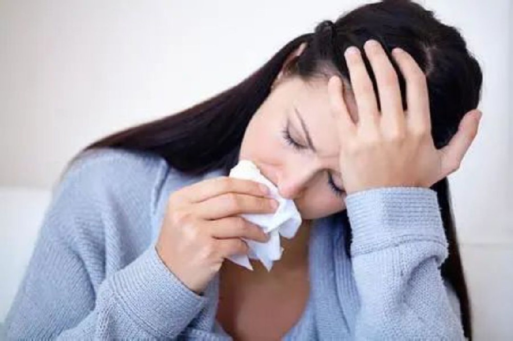 因为擤了一把鼻涕，我耳朵突然听不见了……