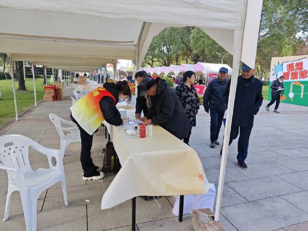 爱心助老暖椒江！台州帮耳通公益行动落幕，专业服务守护中老年耳畔健康